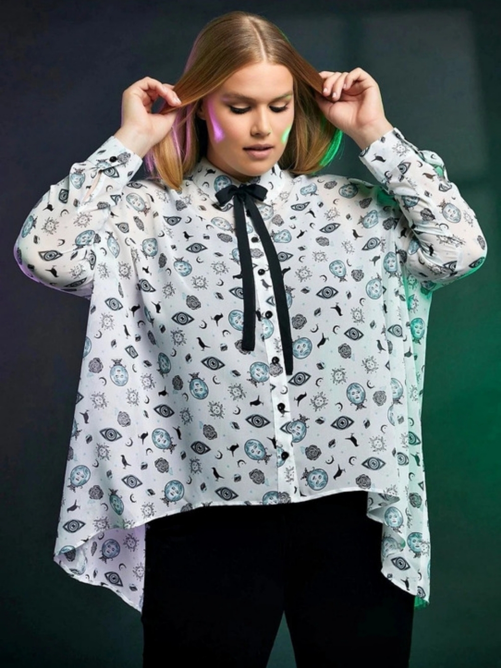 Her Universe The Haunted Mansion Madame Leota Bow Tie Hi-Low Blouse XL